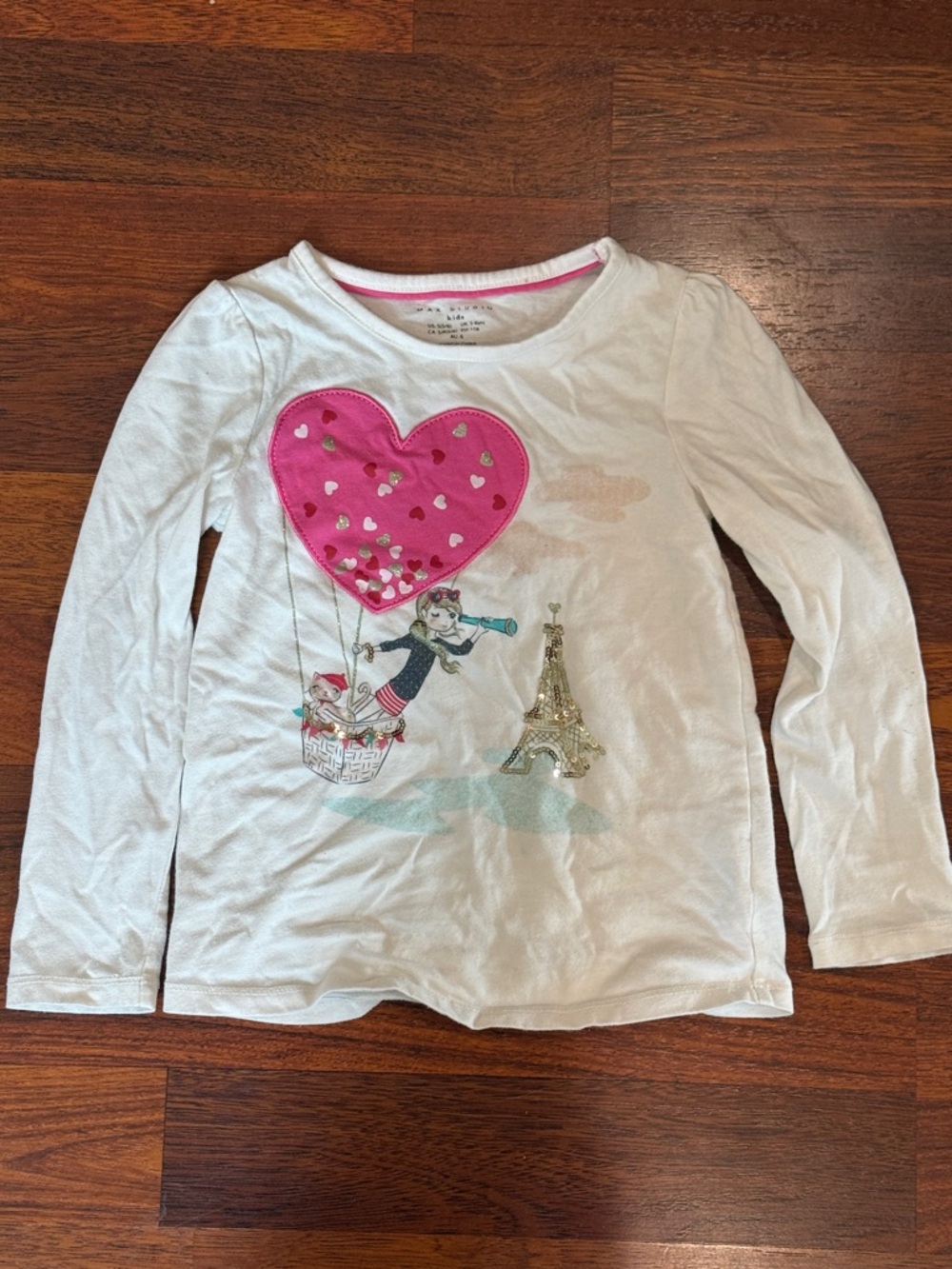 3/$12 Max Studio Kids White Long Sleeve Tee w/ Pink Heart Balloon Graphic (5/6)